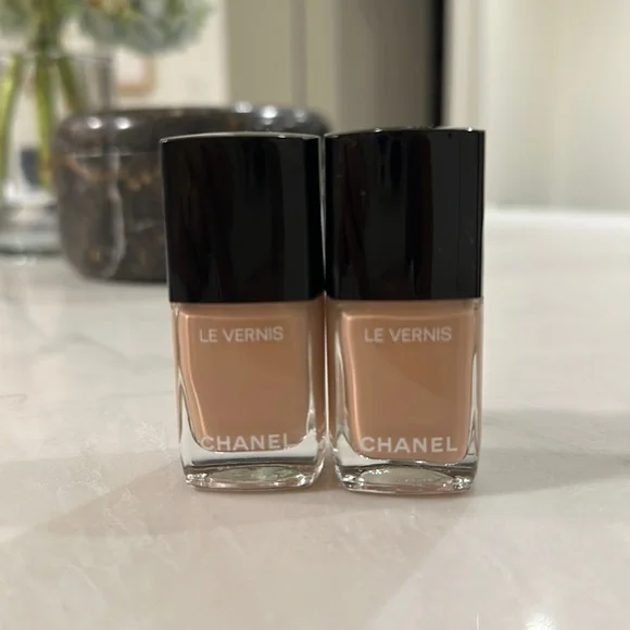 Two Chanel Harmonie Nail polishes - Picture 1 of 2